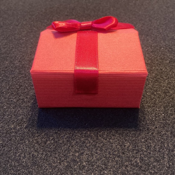 NEW Cubic Zirconia Diamond Stud Earrings - Picture 10 of 11